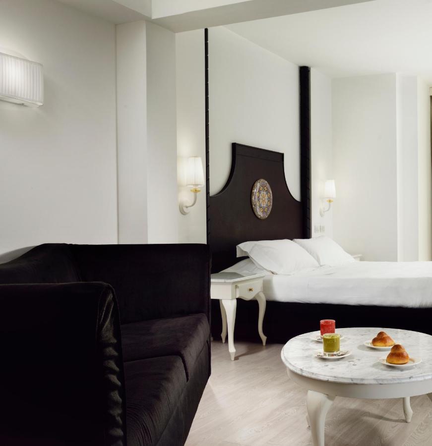 ปาลาเช กาตาเนีย - ยูเอ็นเอ เอสเปเรียนเซ Hotel คาตาเนีย ภายนอก รูปภาพ